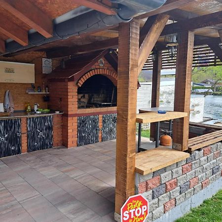 Am Una Lux House Bihać 外观 照片